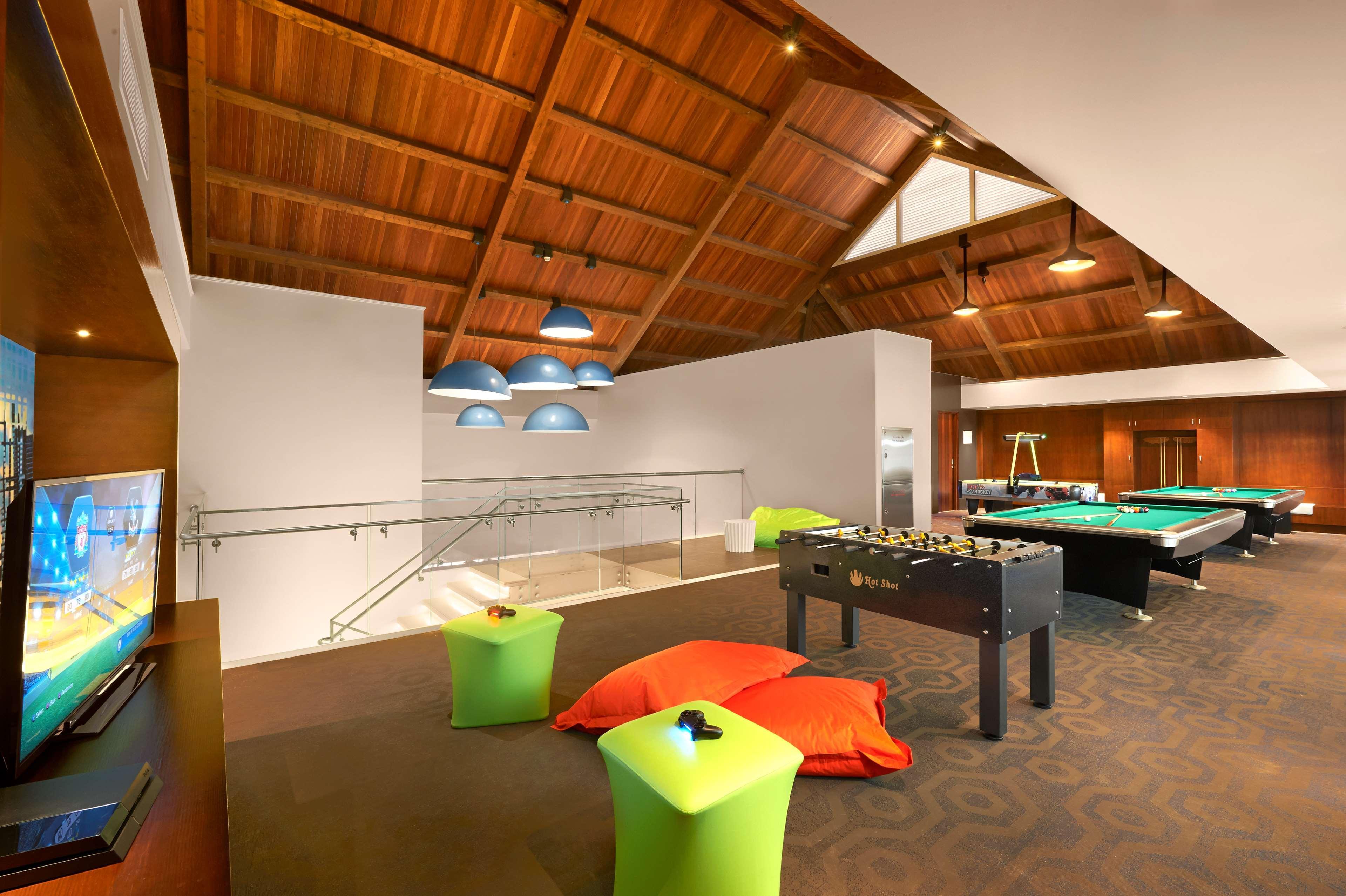 Banana Island Resort Doha By Anantara Esterno foto The games room
