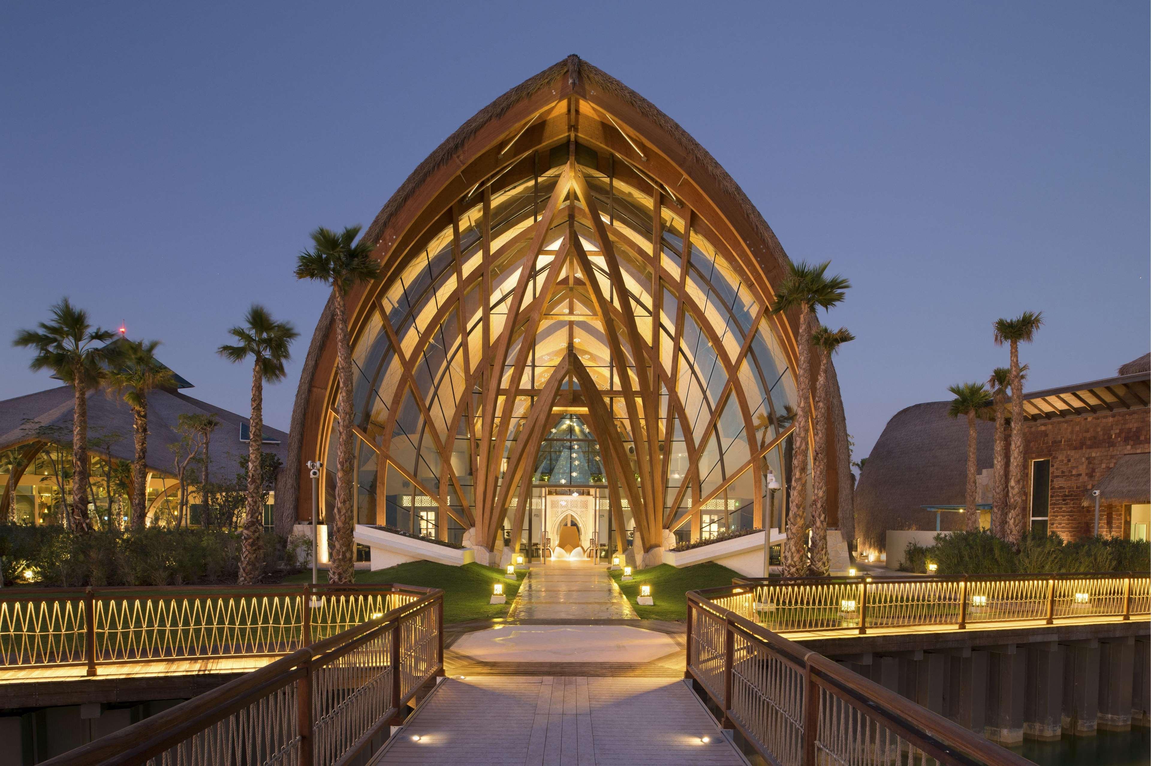 Banana Island Resort Doha By Anantara Esterno foto The resort's main entrance