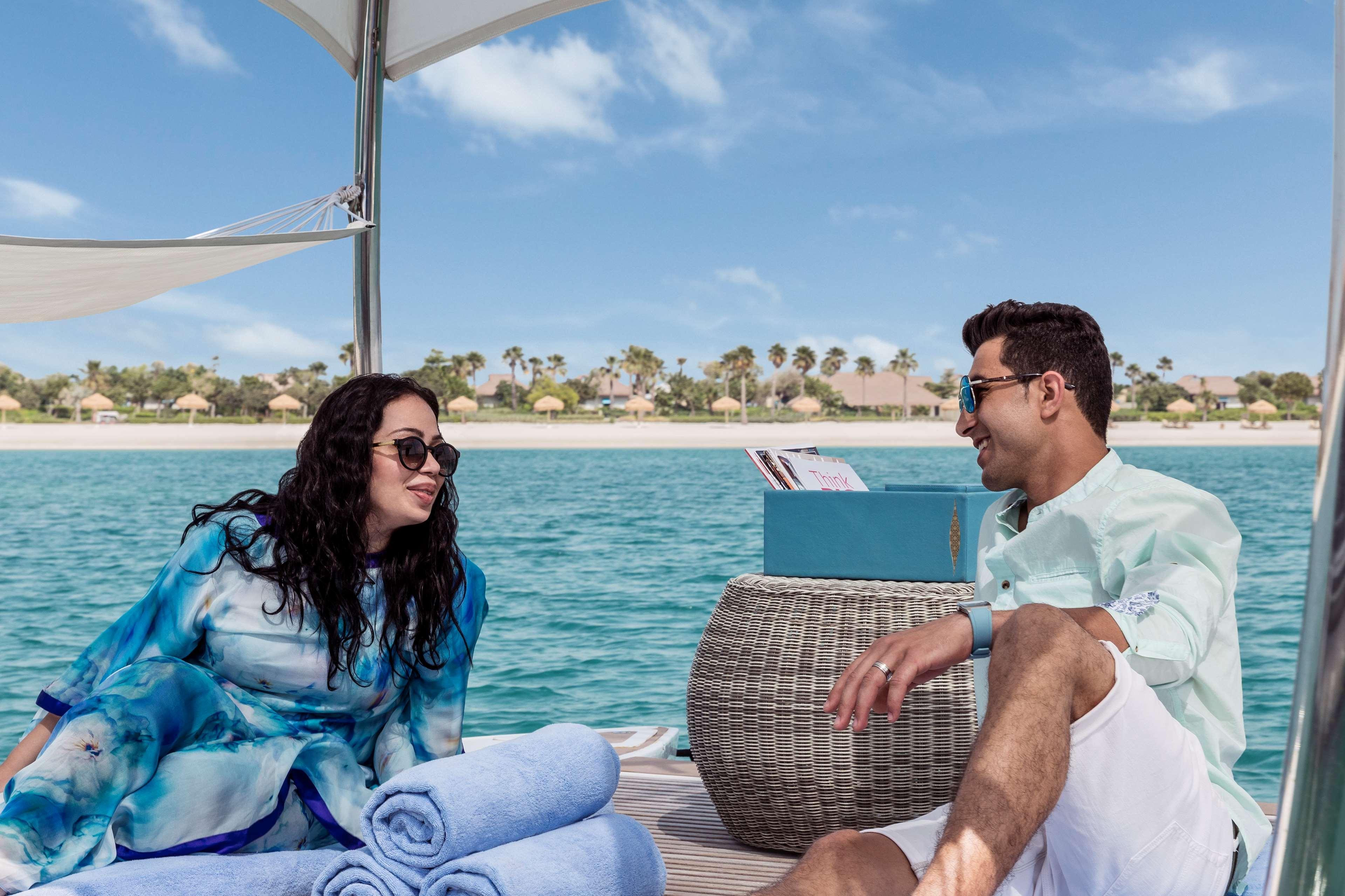 Banana Island Resort Doha By Anantara Esterno foto The Cove Rotana Resort