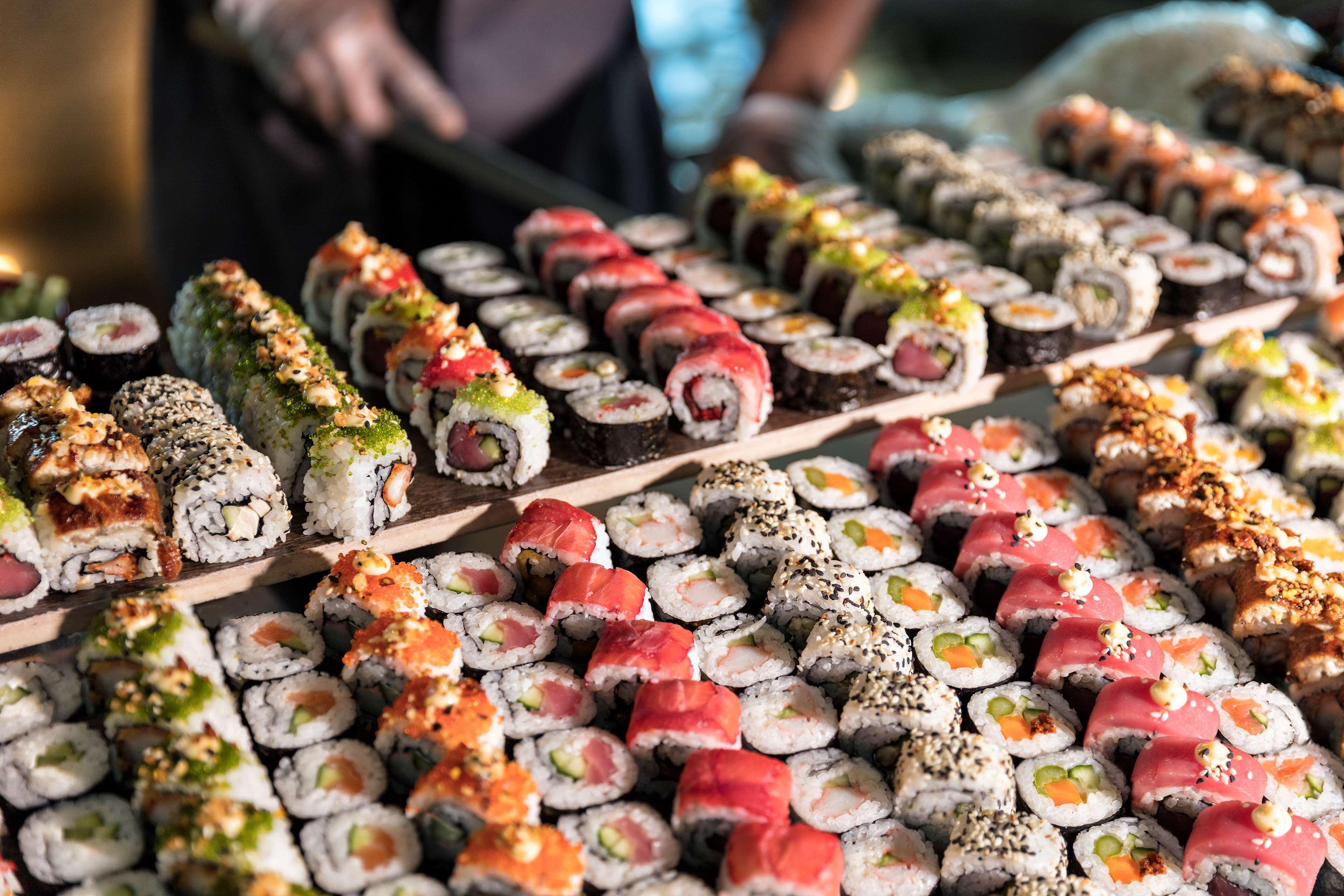 Banana Island Resort Doha By Anantara Esterno foto Sushi