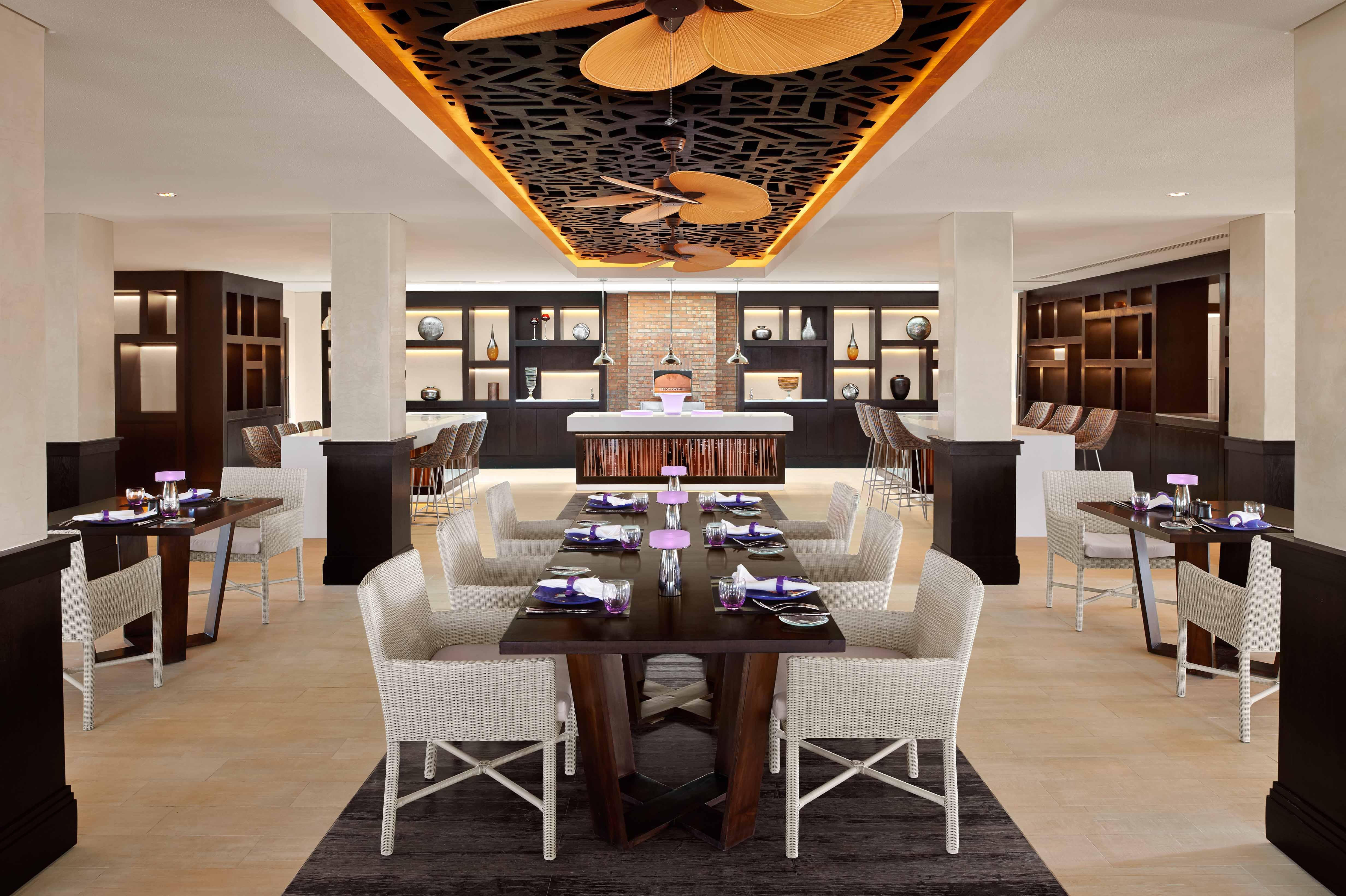 Banana Island Resort Doha By Anantara Esterno foto The restaurant