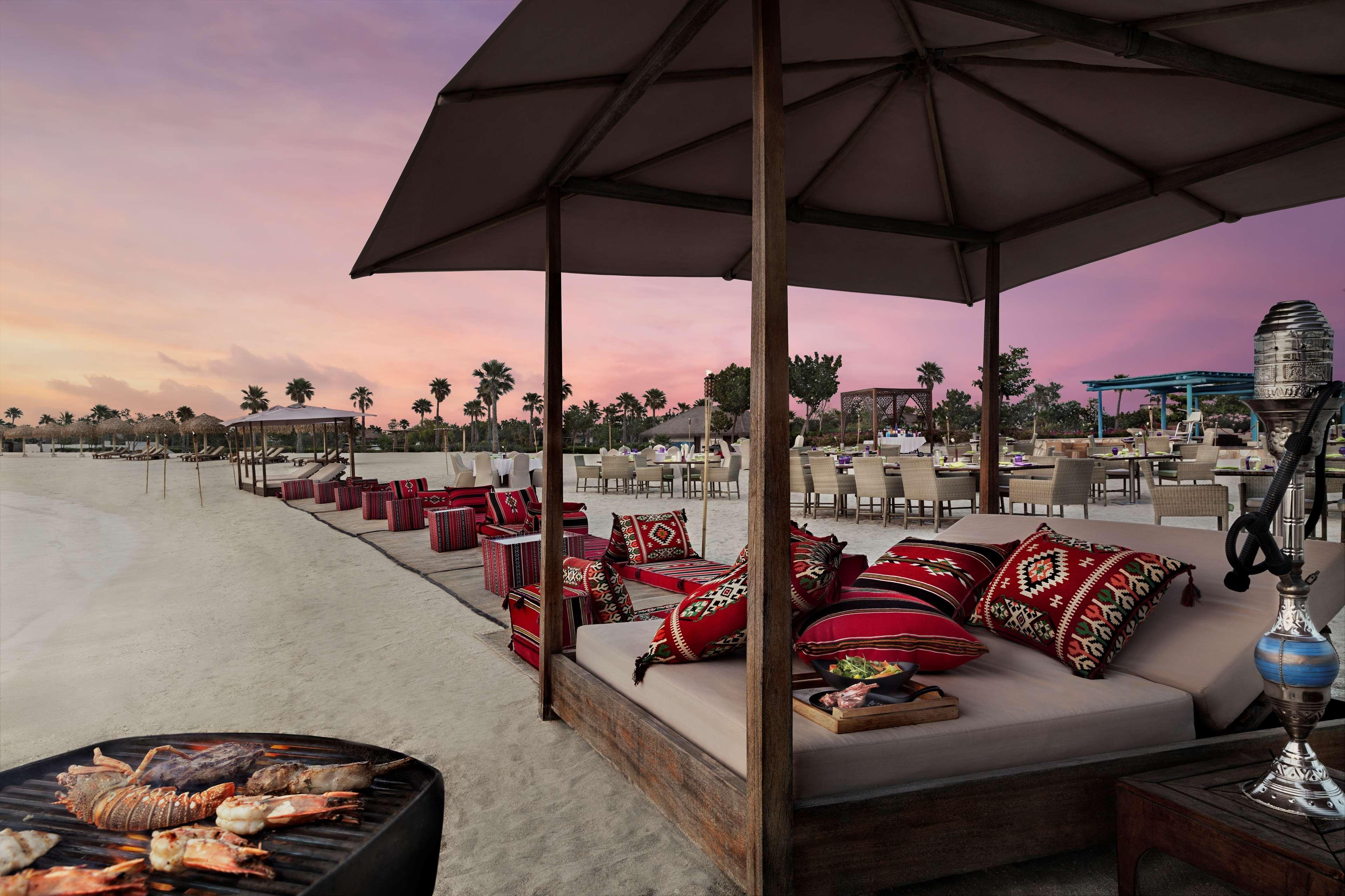 Banana Island Resort Doha By Anantara Esterno foto The Beach at Jumeirah