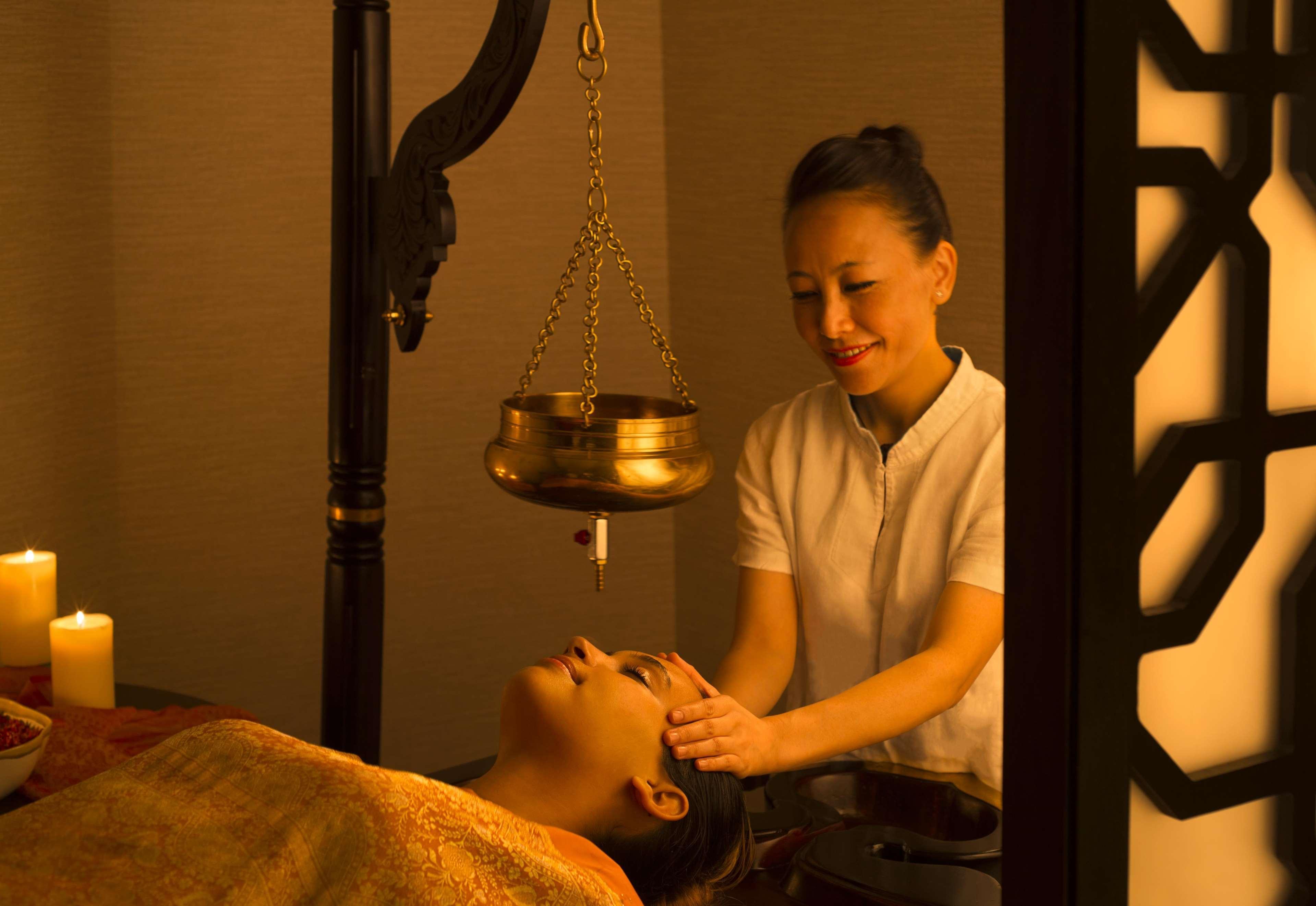 Banana Island Resort Doha By Anantara Esterno foto Ayurvedic treatment at a spa