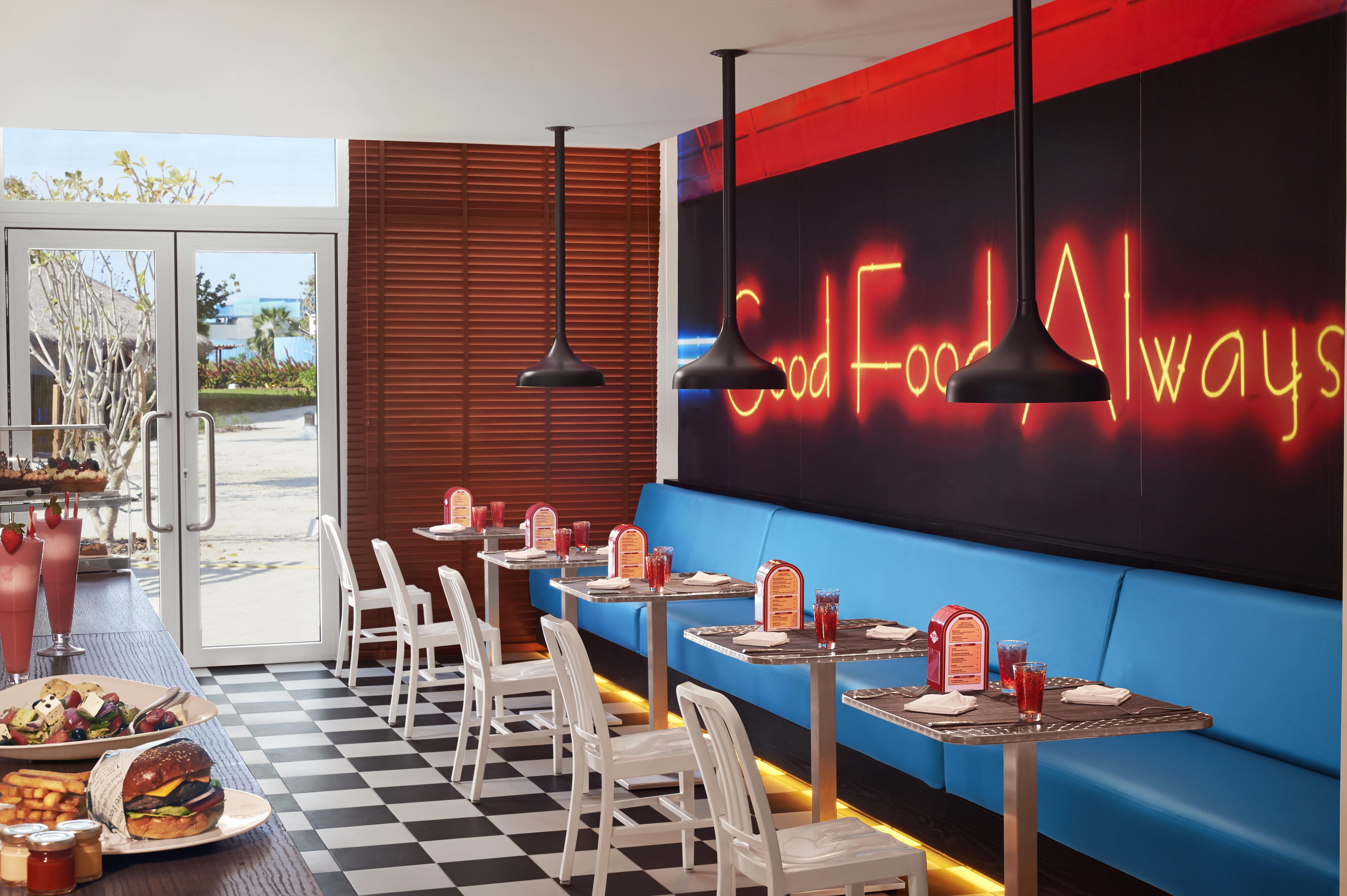 Banana Island Resort Doha By Anantara Esterno foto The interior of the restaurant
